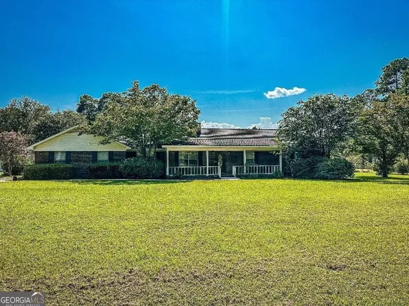 925 Cedar St, Metter, GA 30439