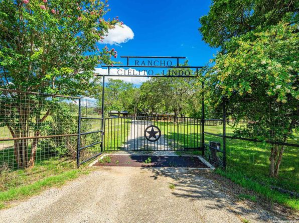 9352 ranch road 783, Harper, TX 78631