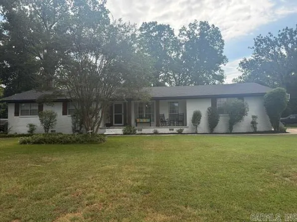 1111 Lee St, Dewitt, AR 72042