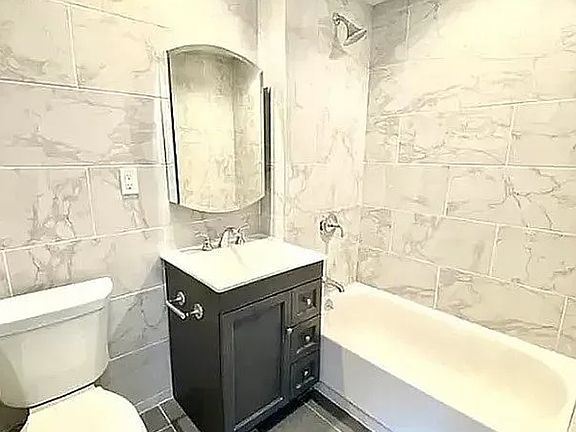 4th image of 897 Broadway #3R