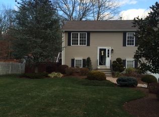 72 Remington Farm Dr, Coventry, RI 02816