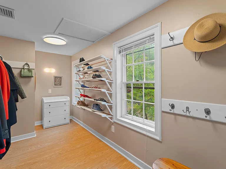 133 Blake Rd — Photo 24