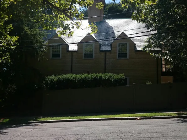 30 Cumberland Ave APT W3, Brookline, MA 02445