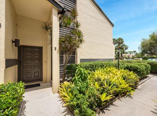 3961 SW Greenwood Way APT D, Palm City, FL 34990