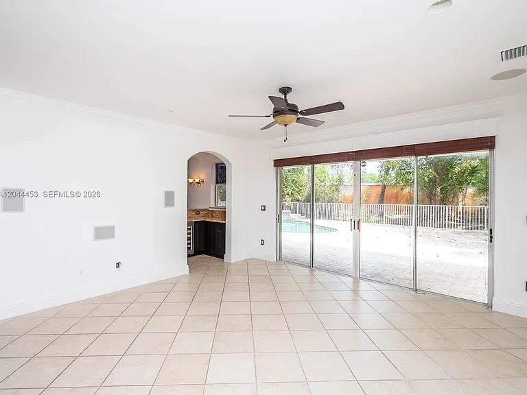 351 SW 184th Ter — Photo 28