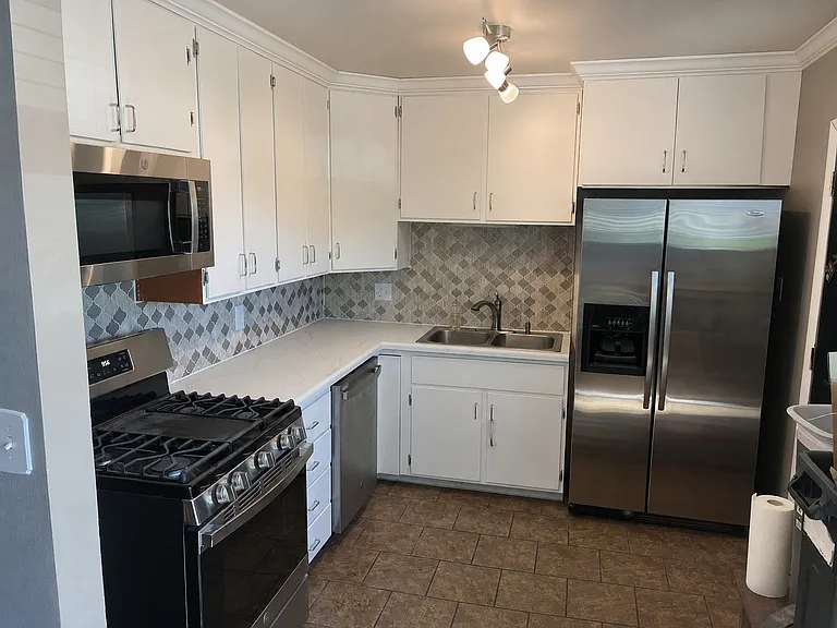 1307 Townley Dr — Photo 2
