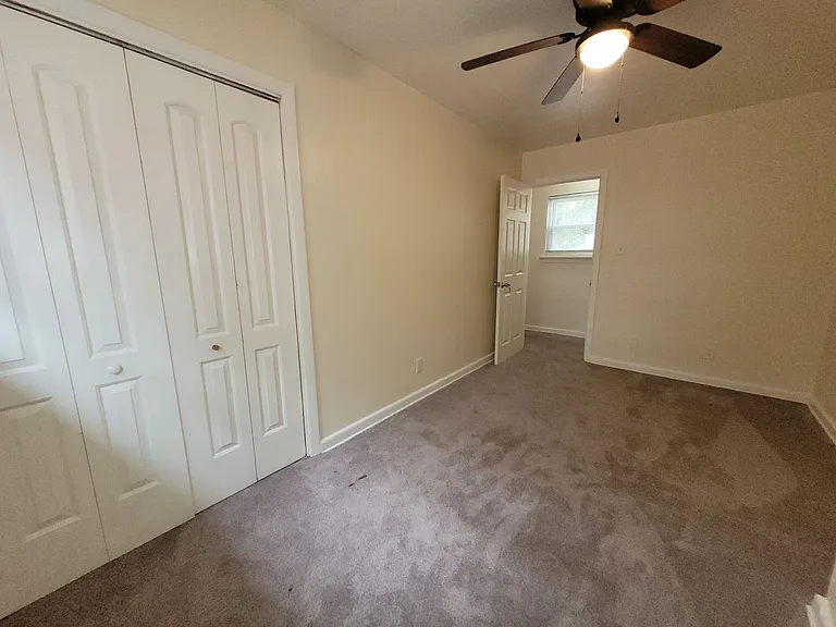 1012 Oaklawn Ave — Photo 9