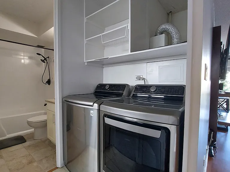 1052 Ala Nanu St — Photo 22