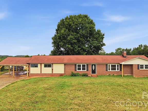 2nd image of 3881 Summerow Rd