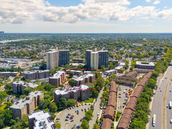 18-75 Corporal Kennedy Street image 27 of 27