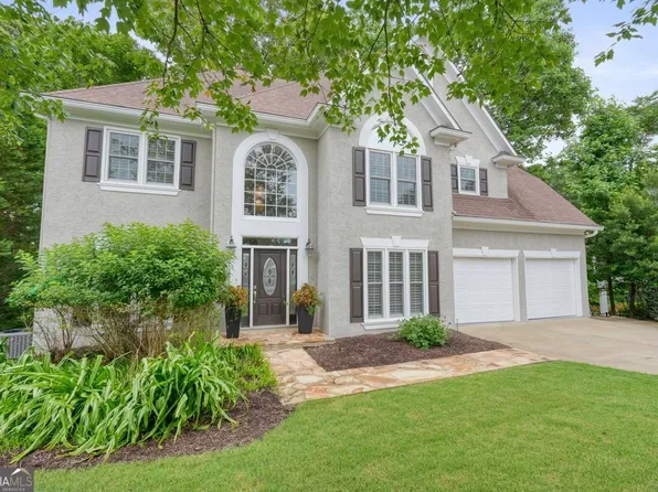 726 Whisper Wind Ct, Woodstock, GA 30189