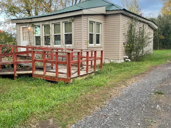 5 Wheeler Dr, Norfolk, NY 13667