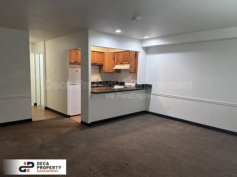 4020 Lindell Blvd — Photo 9