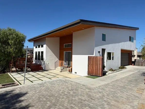 1220 Mulberry St, Hollister, CA 95023