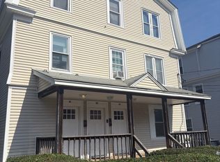 47 Linden St, New London, CT 06320