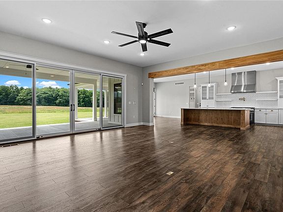 4th image of 1022 Stevenson Rd