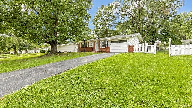 1st image of 1320 Claudine Dr