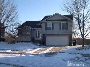 7423 S 176th Cir, Omaha, NE 68136