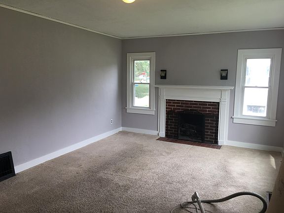 3rd image of 515 E Yerby St