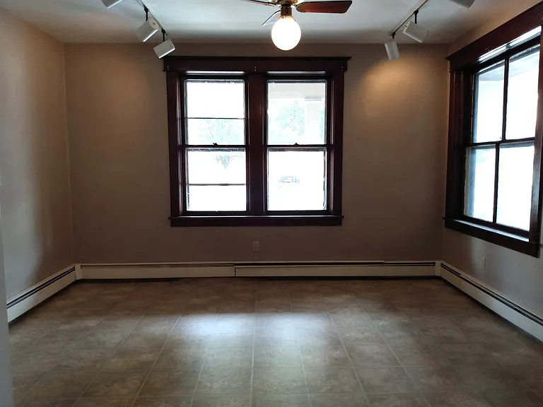 22 W Washington St #1 — Photo 8