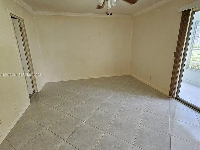 559 Mansfield N #559 — Photo 11
