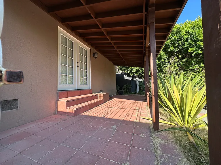 Veranda reverse side view