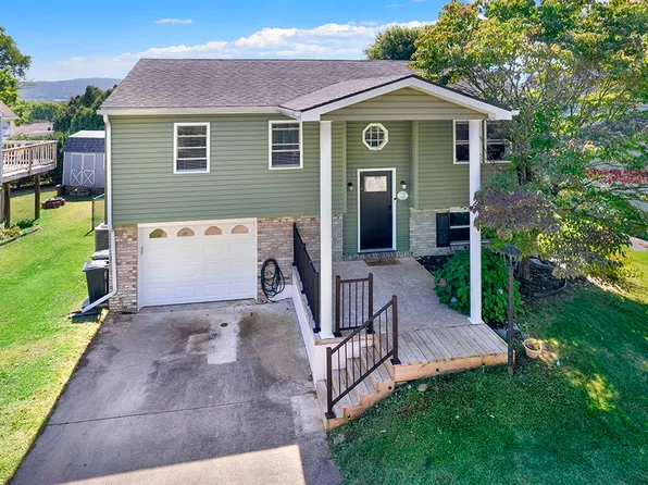 145 Easy St, Latrobe, PA 15650