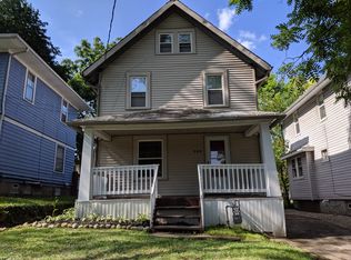 989 Bloomfield Ave, Akron, OH 44302