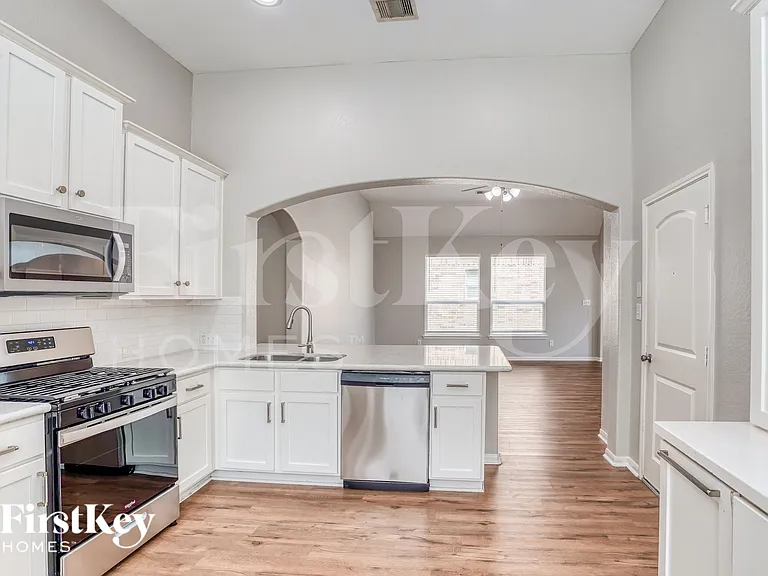 4810 Bay Vista Dr — Photo 9