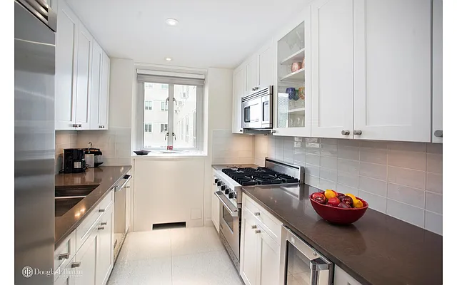 Rented by Douglas Elliman | media 15