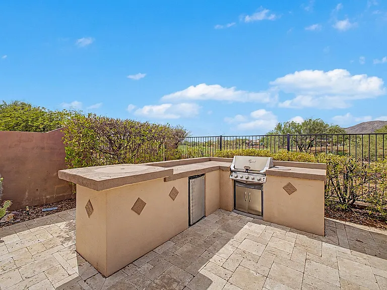 1676 W Morse Dr — Photo 30