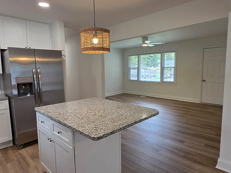 1011 Cedar Dr S #A — Photo 7