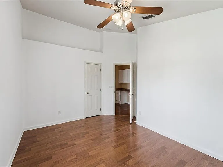 2819 Maguire Dr — Photo 24