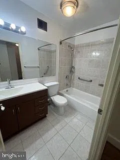 3 bed, 2.5 bath, 1382 sqft, $2,800 — Photo 4
