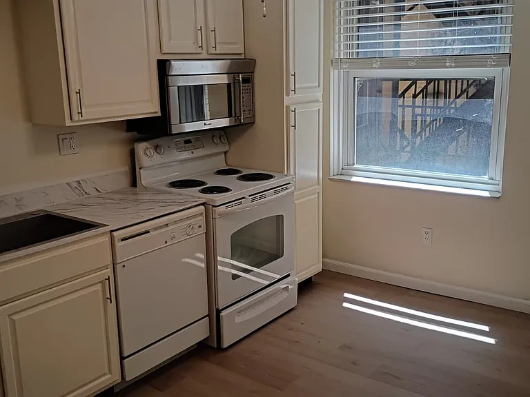 5523 Ellsworth Ave — Photo 6