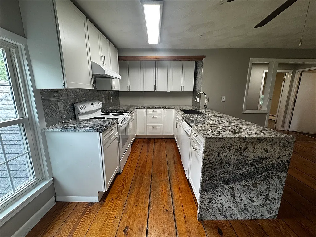 650 Main St — Photo 3