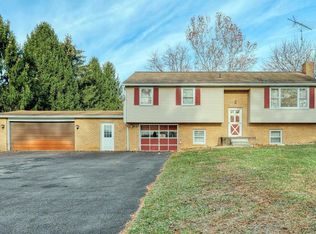 5669 Senft Rd, Spring Grove, PA 17362
