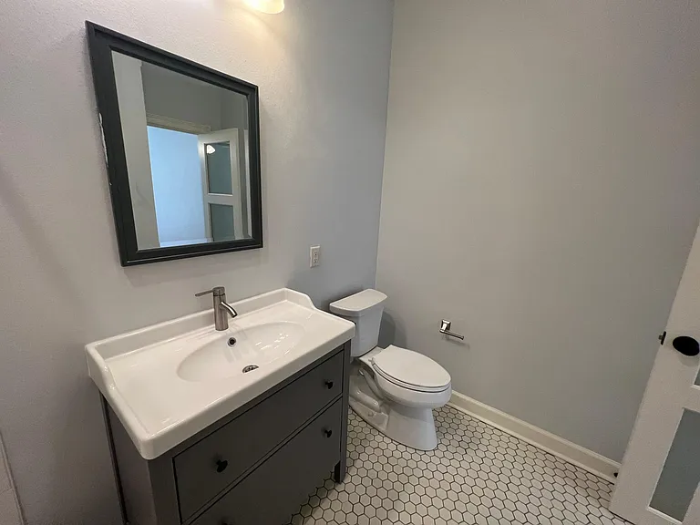 904 Scott St #1 — Photo 14