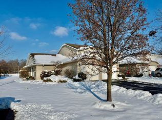 1978 Laura Ln, Chesterton, IN 46304