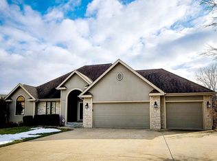 2818 SW Wexford Ct, Topeka, KS 66614