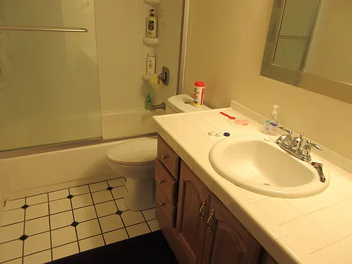 1683 Summit St — Photo 17