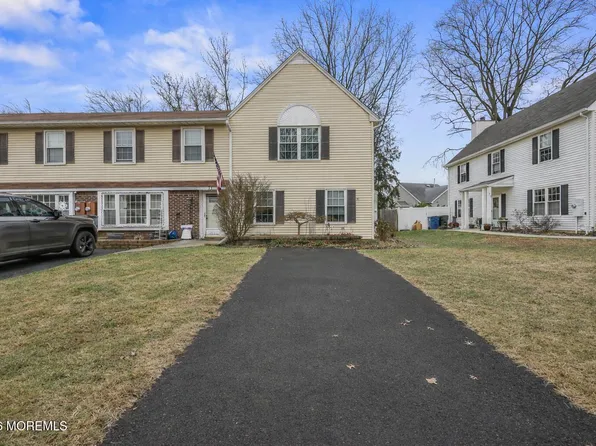72 Fieldcrest Way, Hazlet, NJ 07730