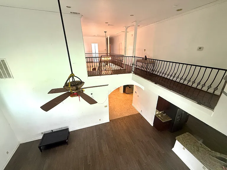 5235 Willis Ave — Photo 6