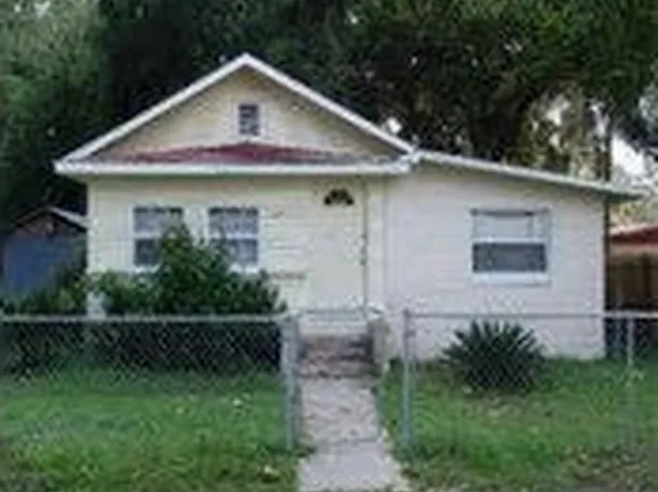 12275 SE 135th Ct, Ocklawaha, FL 32179