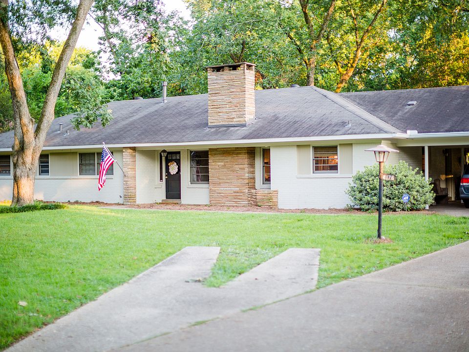 1st image of 4176 Hickory Dr