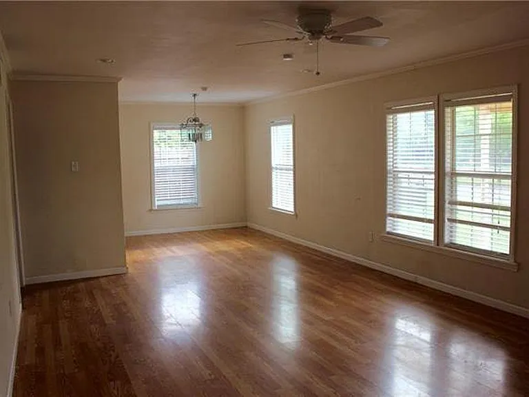 1382 Sayles Blvd — Photo 3