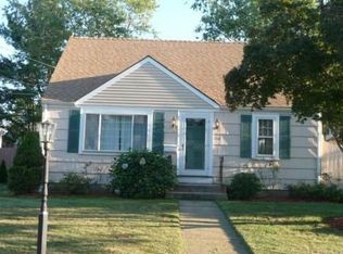 158 Falcon Ave, Warwick, RI 02888