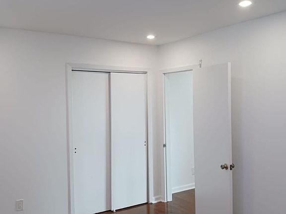 4th image of 133 Beach 122nd St #44