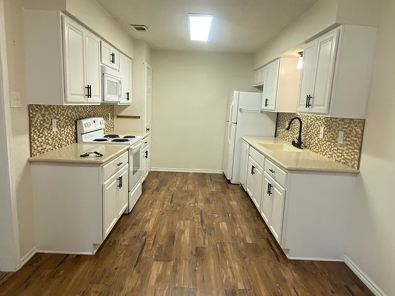 3440 Salmon St — Photo 3
