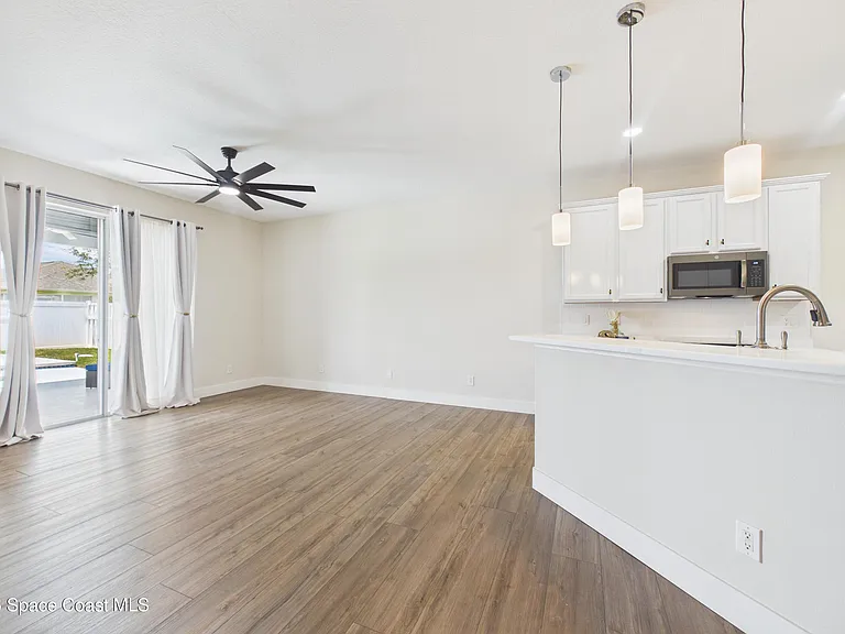 6106 Indigo Crossing Dr — Photo 12